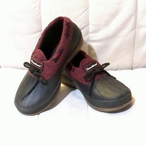 Canadiana. Duckies. Red & Black. Size 5